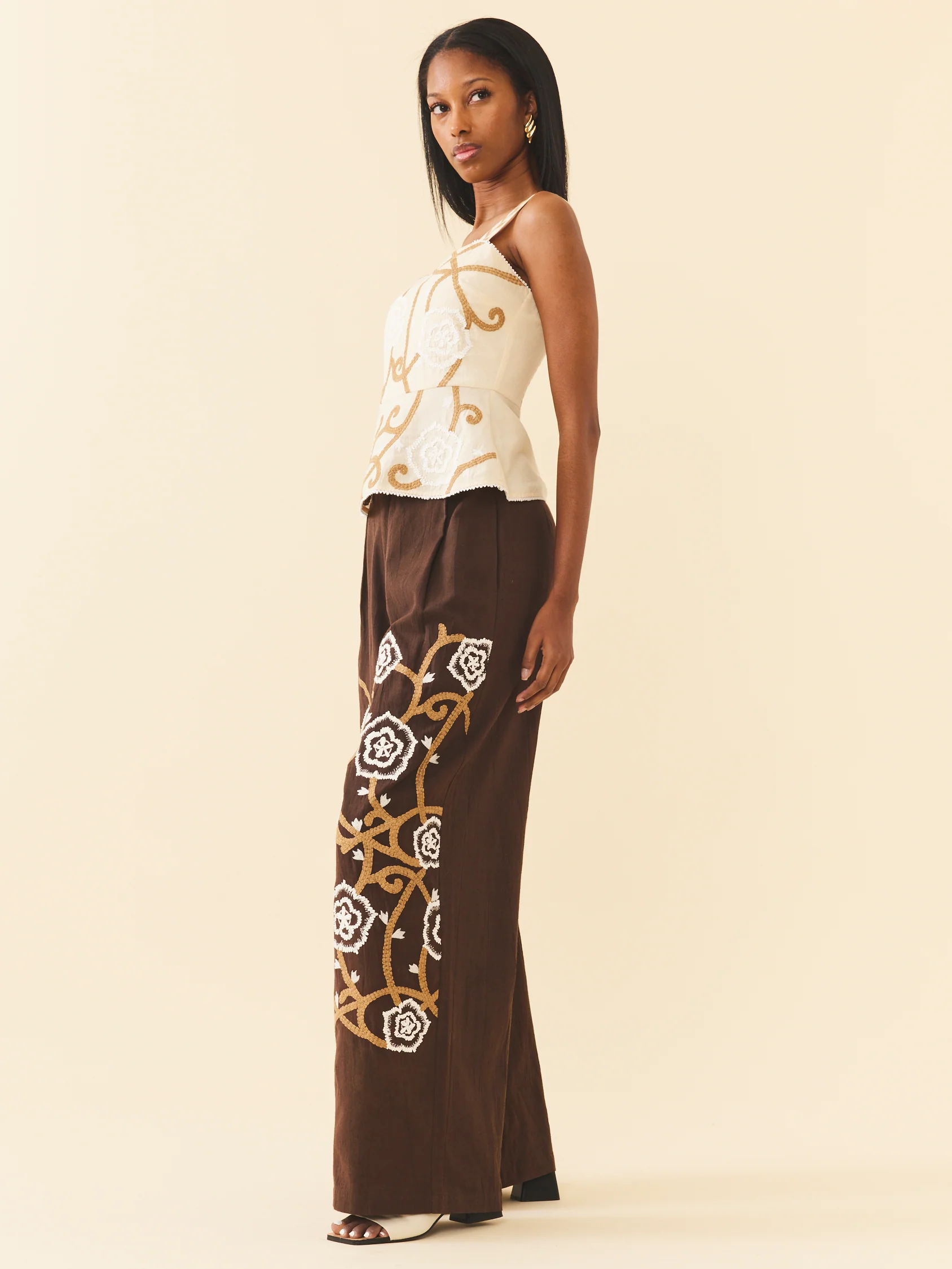 Nina Pant - Image 3